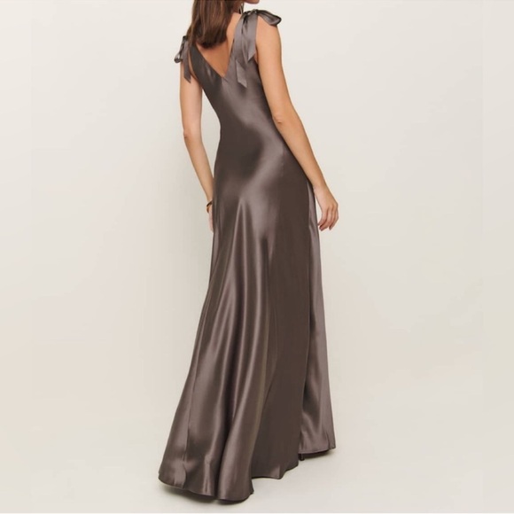 NWT Reformation Pernille Silk Maxi Dress in Magnetic Brown - Picture 3 of 9